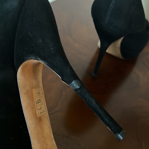 Gucci suede platform heels. Used condition. Size 40.5  5” heel 1” platform. - Picture 5 of 7